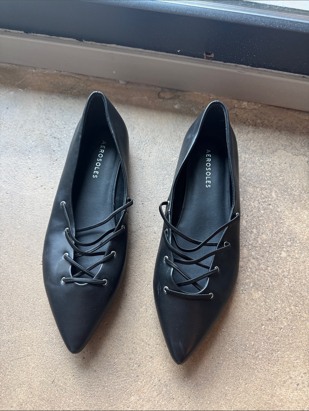 AEROSOLES Black Pointed Lace-Up Flats